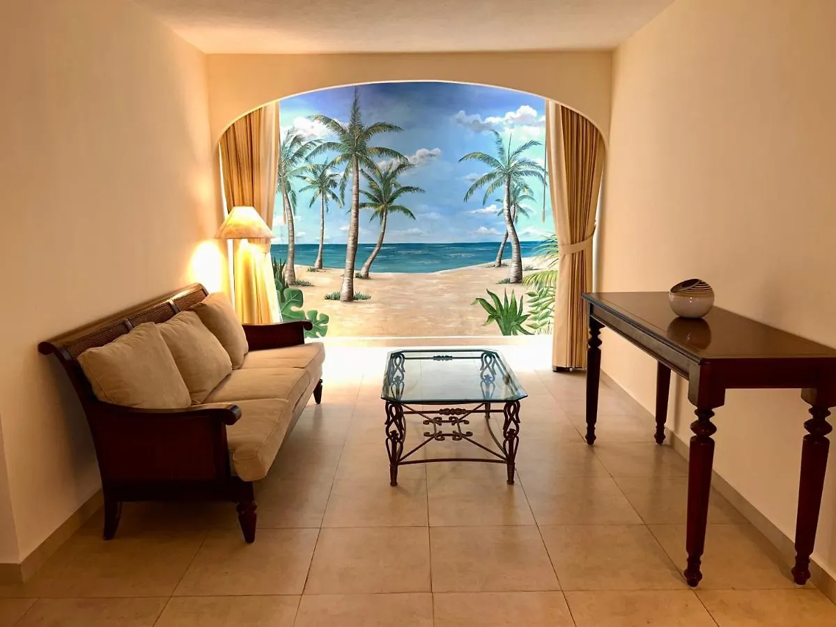 Holiday Inn Merida By Ihg 3*,
