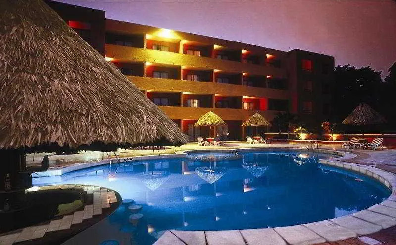 Holiday Inn Merida By Ihg 3*,  México